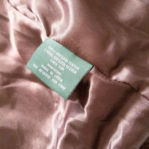 "Damselle" New York Faux Fur Coat - Picture 5 of 6